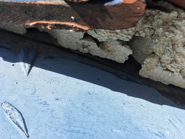 谷板金の隅